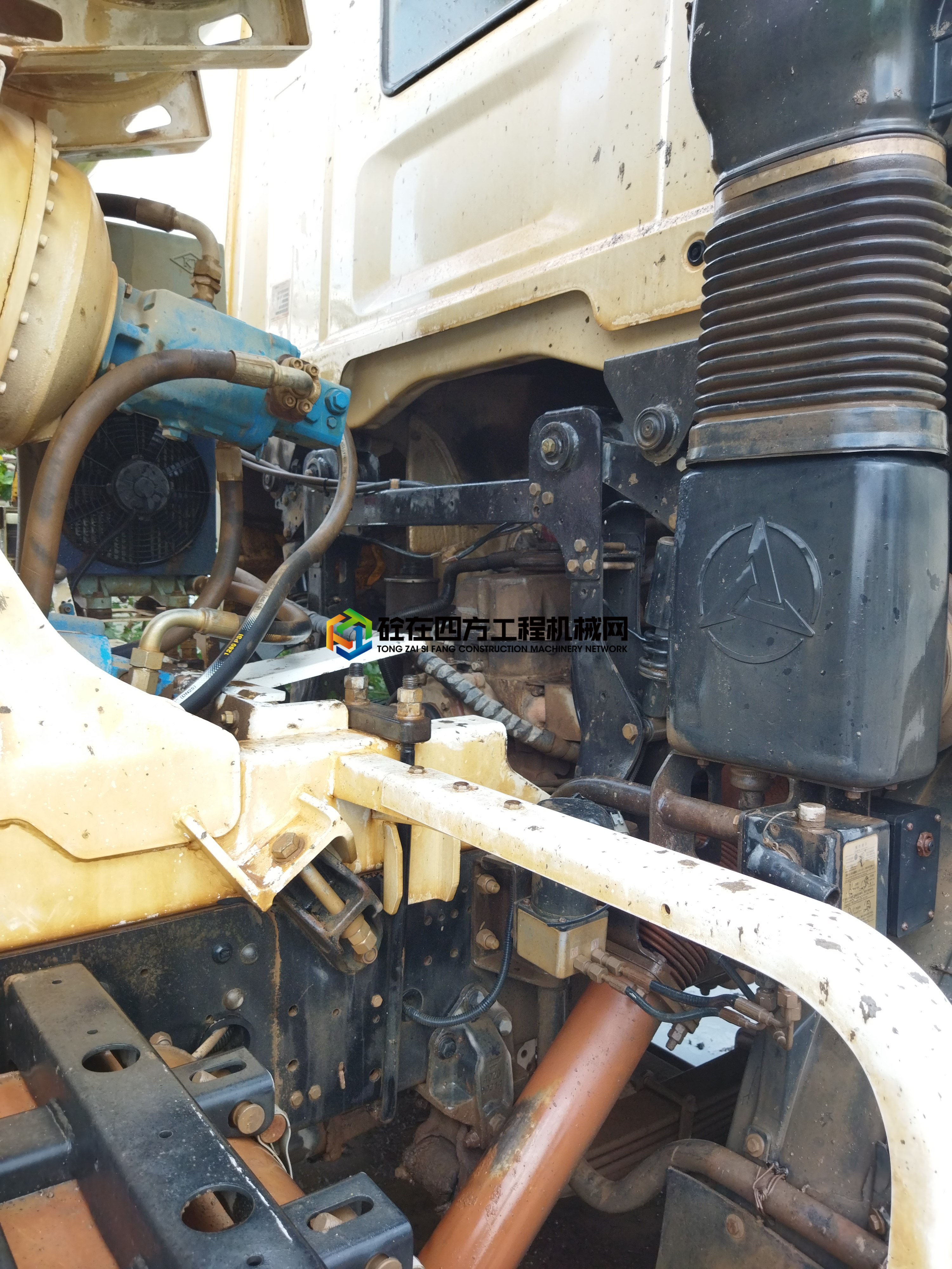 https://images.tongzsf.com/tong/truck_machine/20210517/160a1d7b278bdd.jpg