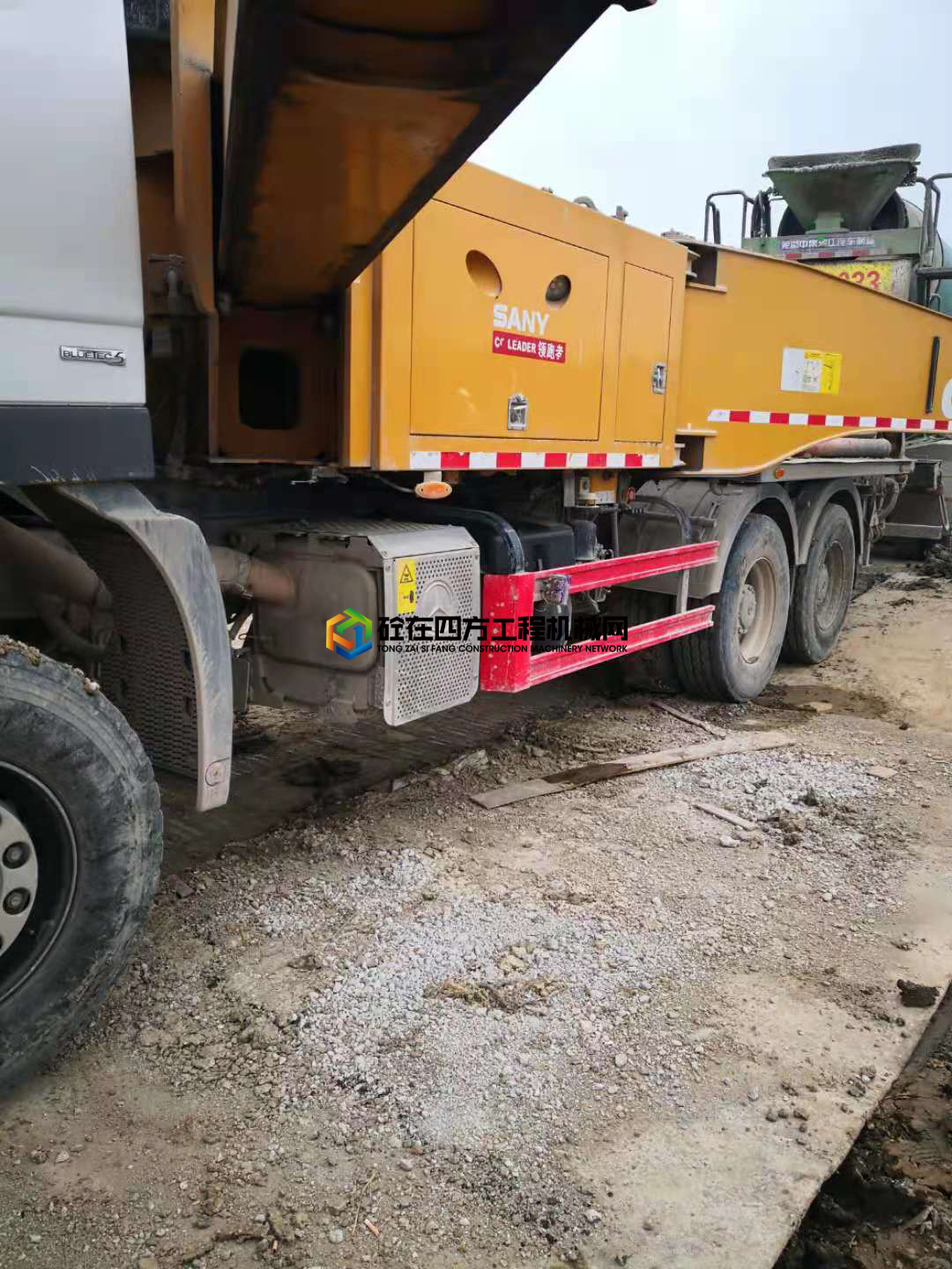 https://images.tongzsf.com/tong/truck_machine/20210519/160a4d9eb6c4b7.jpg