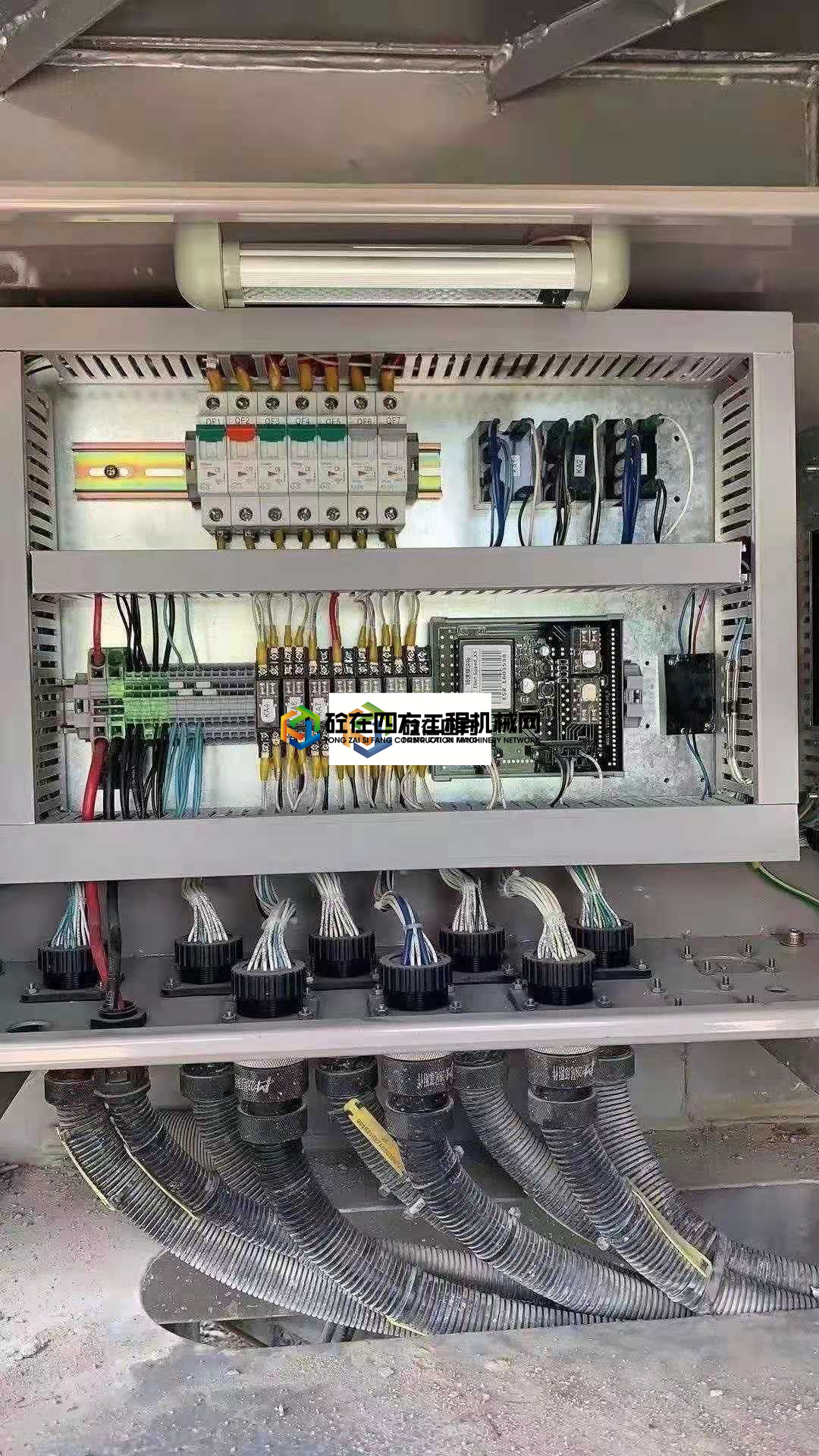 https://images.tongzsf.com/tong/truck_machine/20210521/160a7266290ae8.jpg