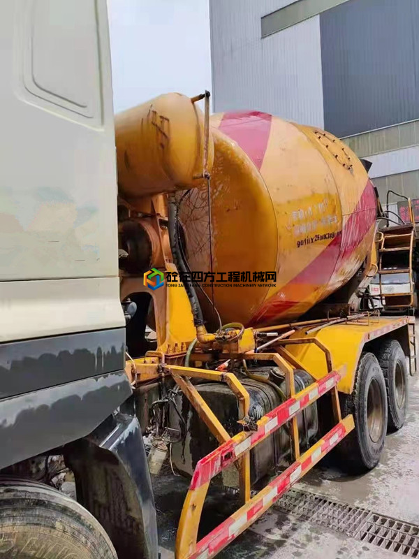 https://images.tongzsf.com/tong/truck_machine/20210522/160a85e05d9783.jpg