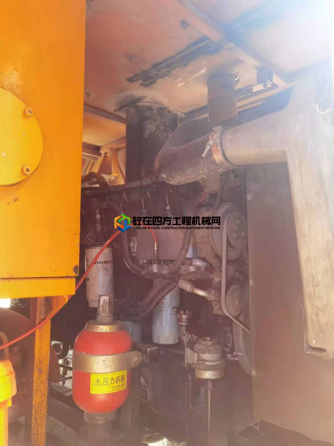 https://images.tongzsf.com/tong/truck_machine/20210522/160a8d5300cbf7.jpg