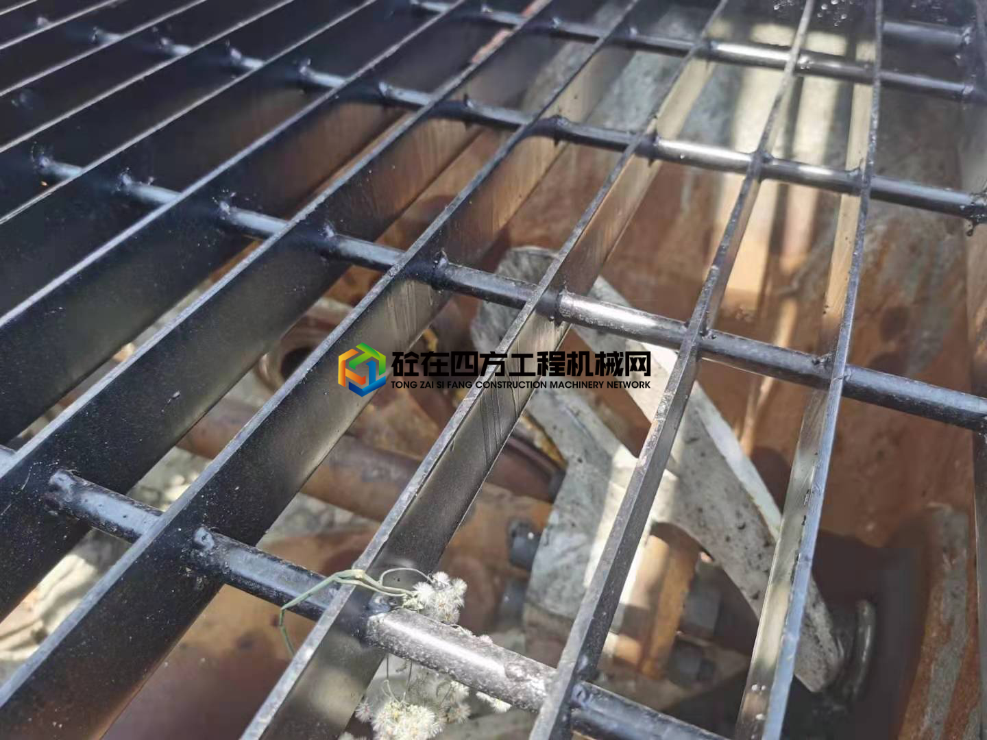 https://images.tongzsf.com/tong/truck_machine/20210524/160ab08a6d4129.jpg