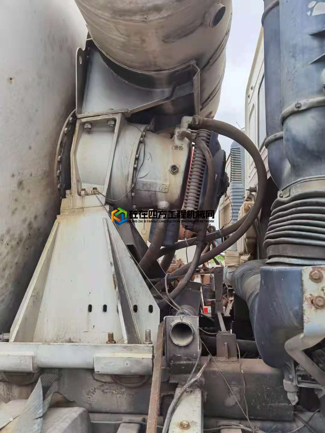 https://images.tongzsf.com/tong/truck_machine/20210526/160adea05cceaf.jpg