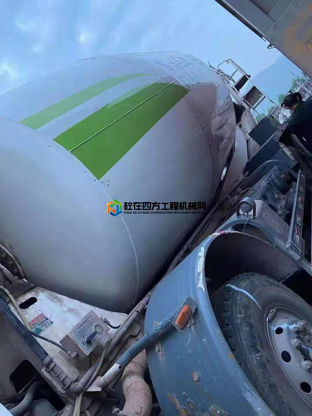 https://images.tongzsf.com/tong/truck_machine/20210528/160b05bca89ae1.jpg