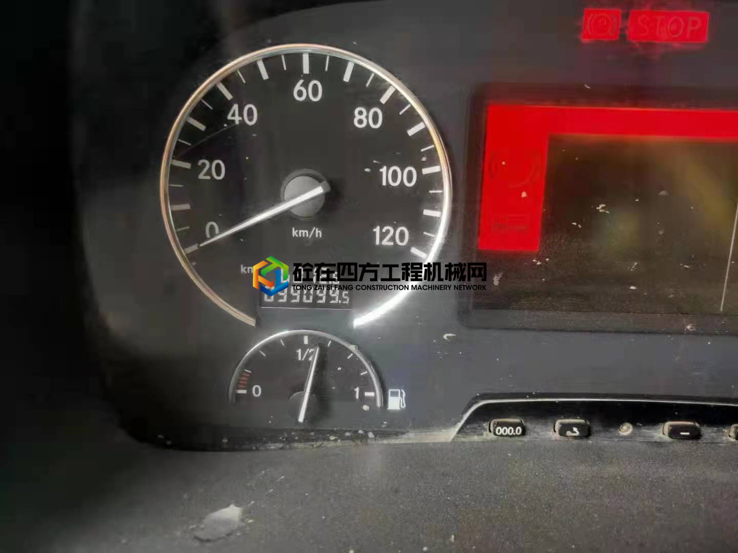 https://images.tongzsf.com/tong/truck_machine/20210531/160b4a50bb4084.jpg