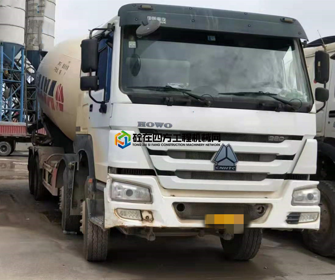 https://images.tongzsf.com/tong/truck_machine/20210531/160b4cd9d818d8.jpg
