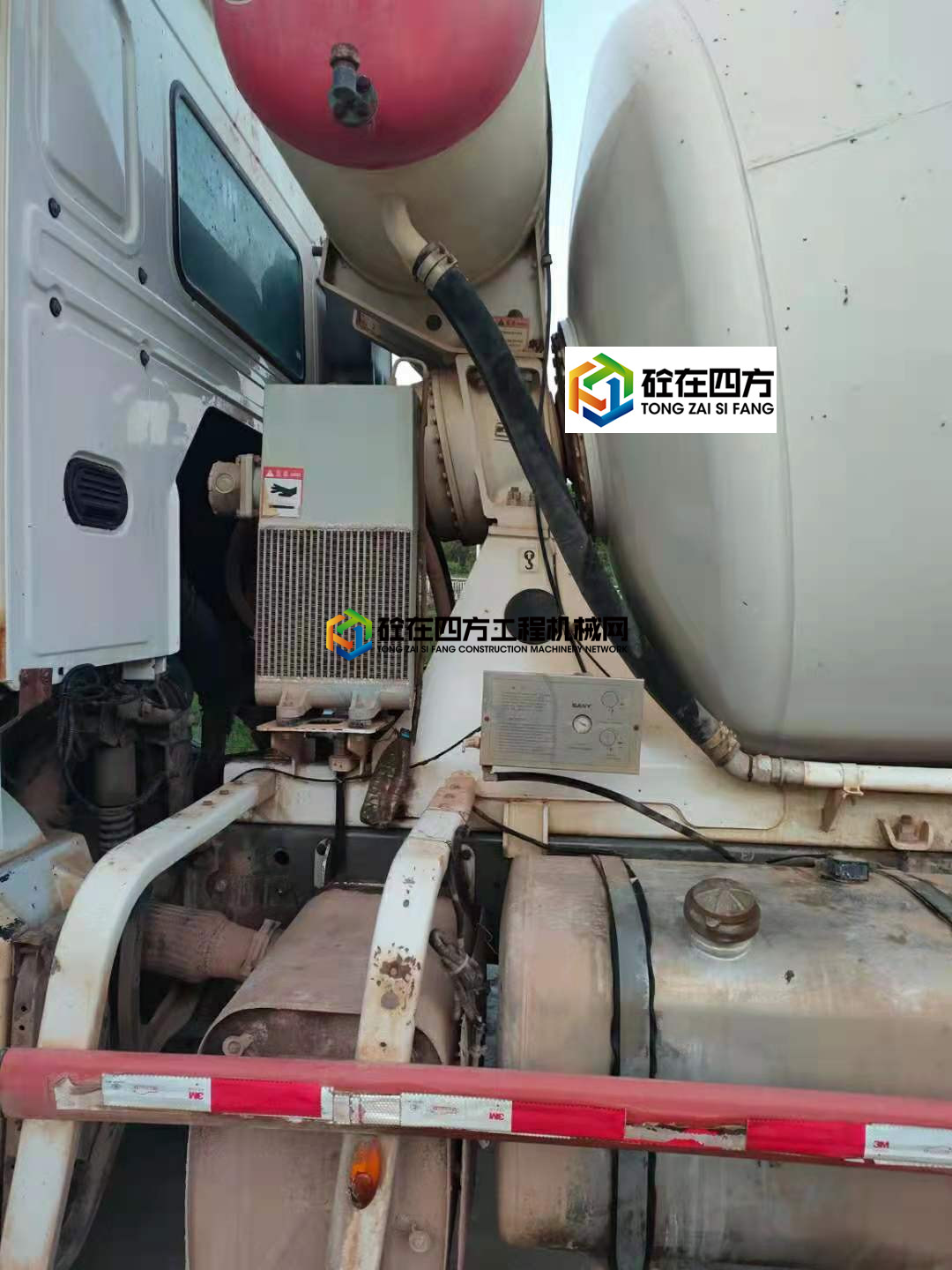https://images.tongzsf.com/tong/truck_machine/20210601/160b5a5e65f495.jpg