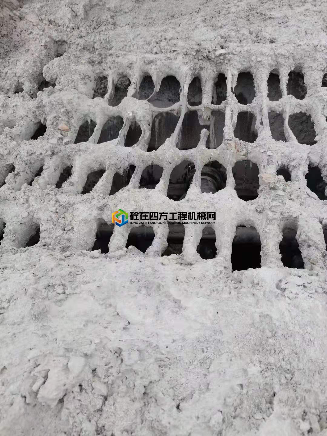 https://images.tongzsf.com/tong/truck_machine/20210602/160b6ea5f5401d.jpg