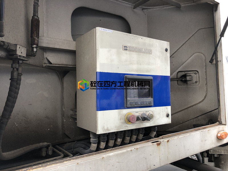 https://images.tongzsf.com/tong/truck_machine/20210604/160b99f4ee49cb.jpg