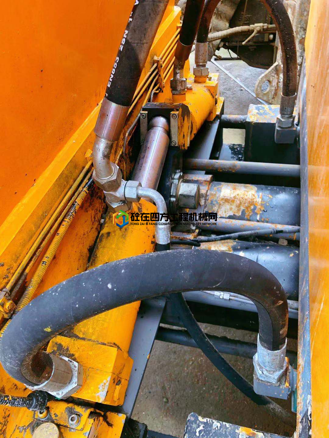 https://images.tongzsf.com/tong/truck_machine/20210604/160b9f2ed66c92.jpg