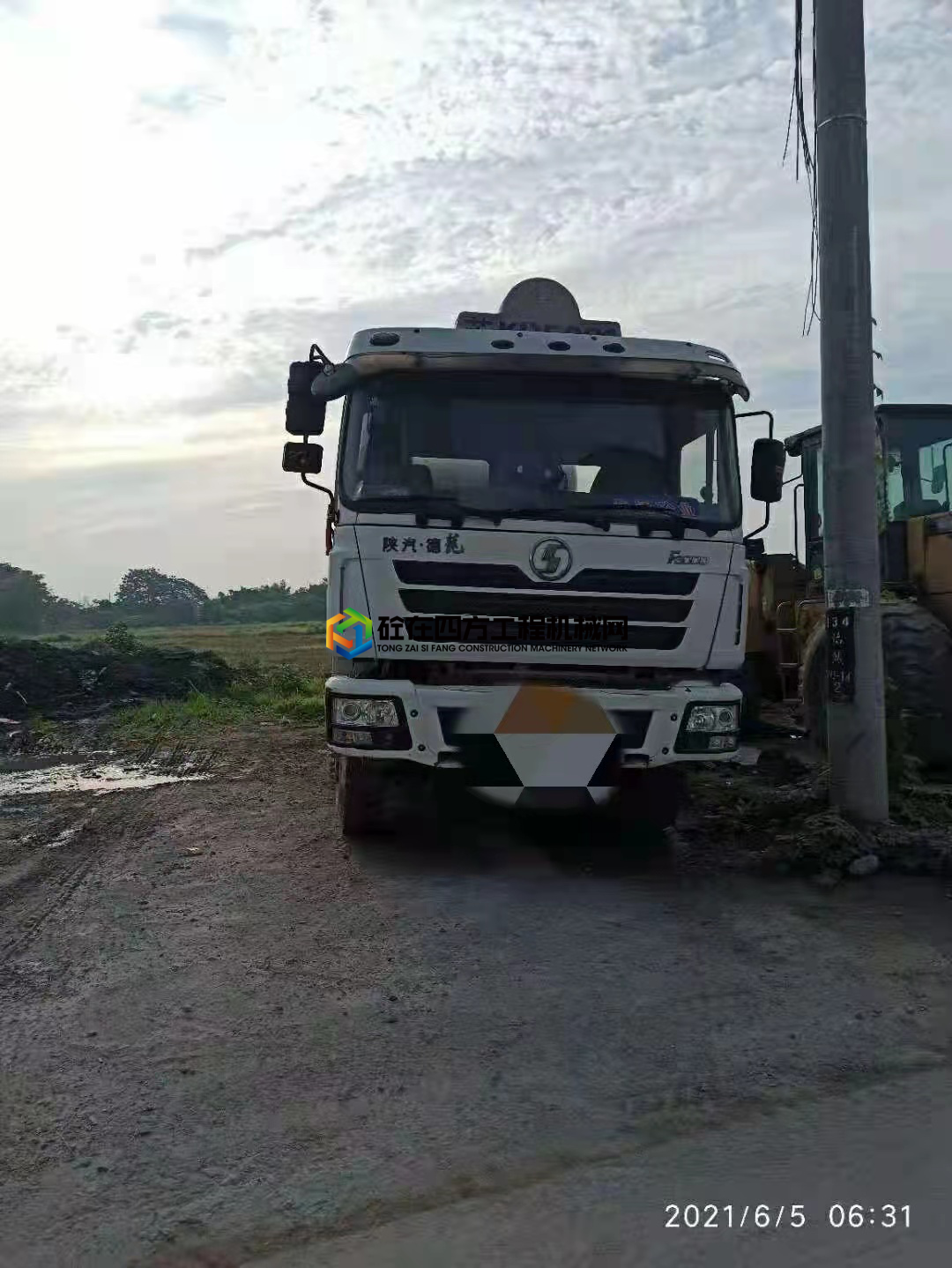https://images.tongzsf.com/tong/truck_machine/20210607/160bdb586b33fd.jpg