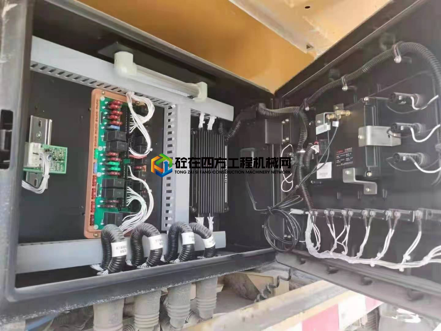 https://images.tongzsf.com/tong/truck_machine/20210607/160bdc30d86e26.jpg