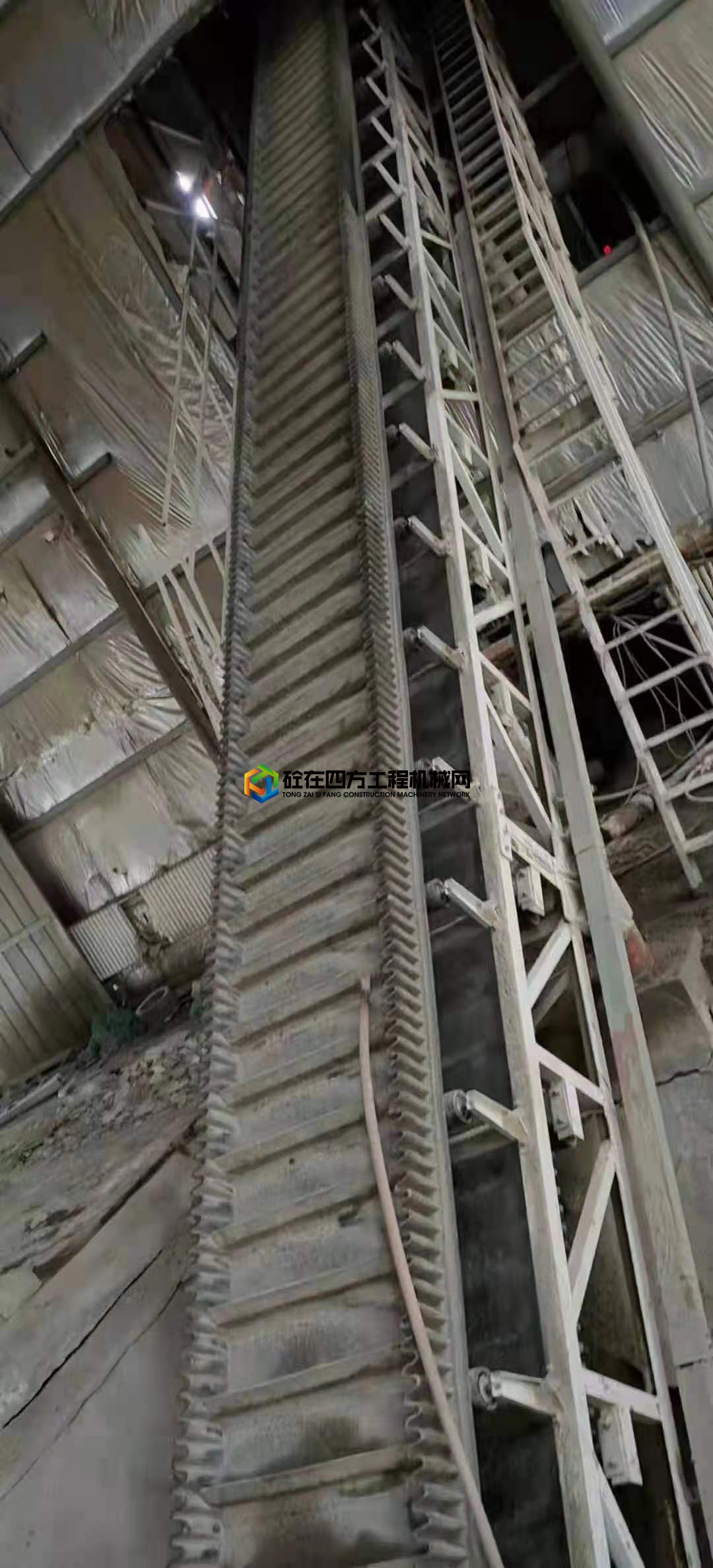 https://images.tongzsf.com/tong/truck_machine/20210607/160bde3b0bb325.jpg