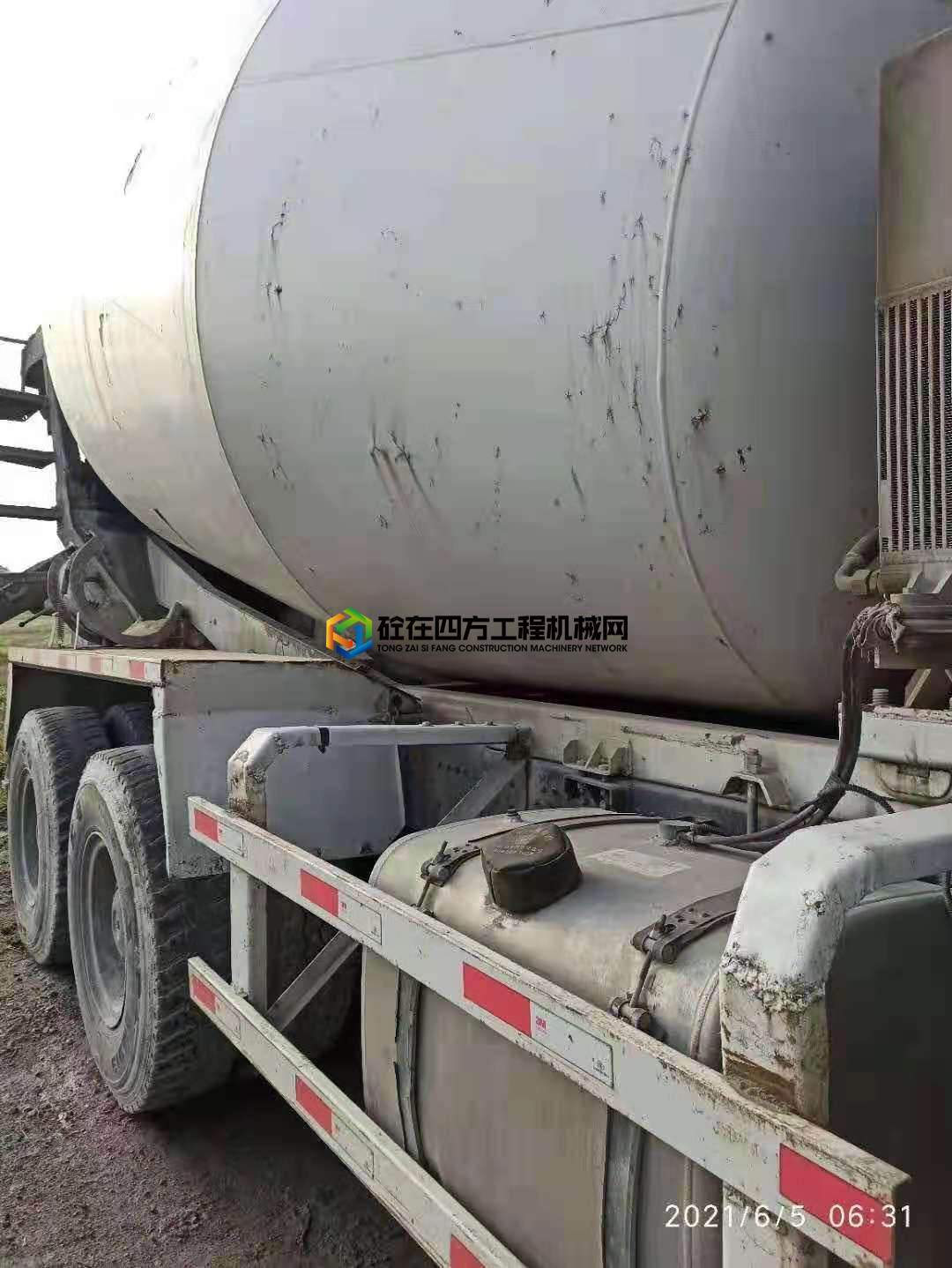 https://images.tongzsf.com/tong/truck_machine/20210608/160bee2cf44f52.jpg