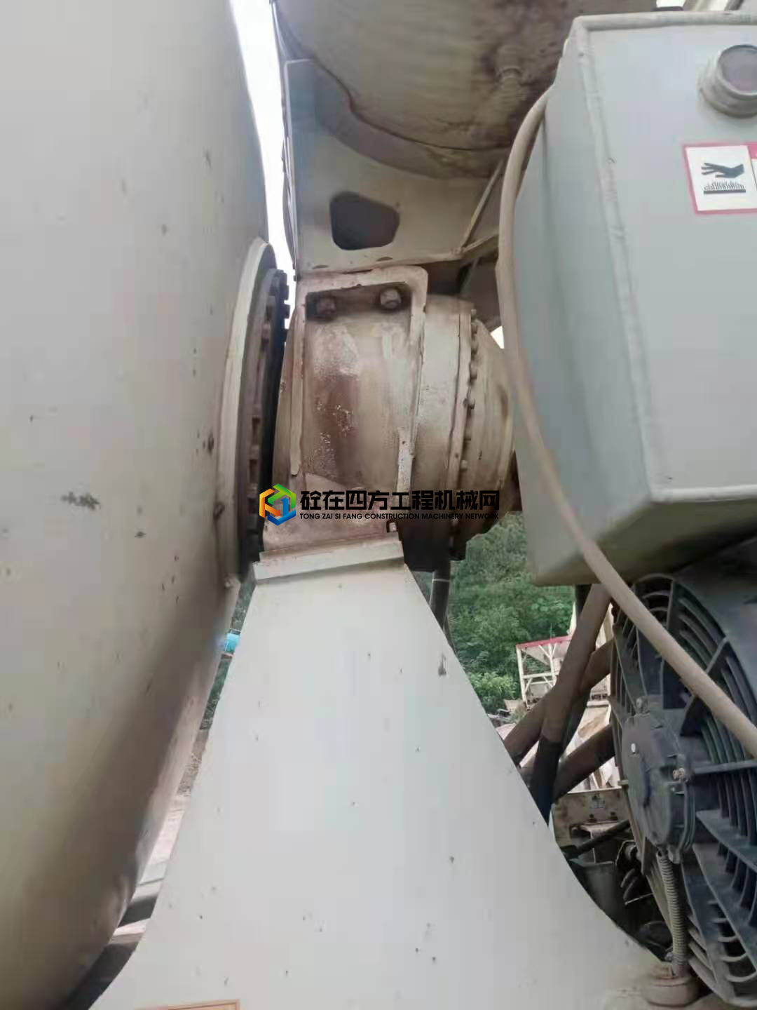 https://images.tongzsf.com/tong/truck_machine/20210608/160bee55b154c7.jpg