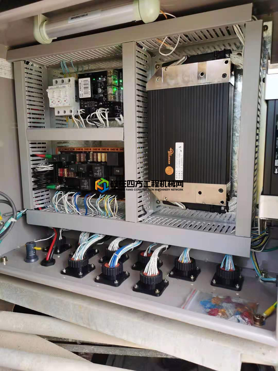https://images.tongzsf.com/tong/truck_machine/20210608/160bf202aaf1f2.jpg