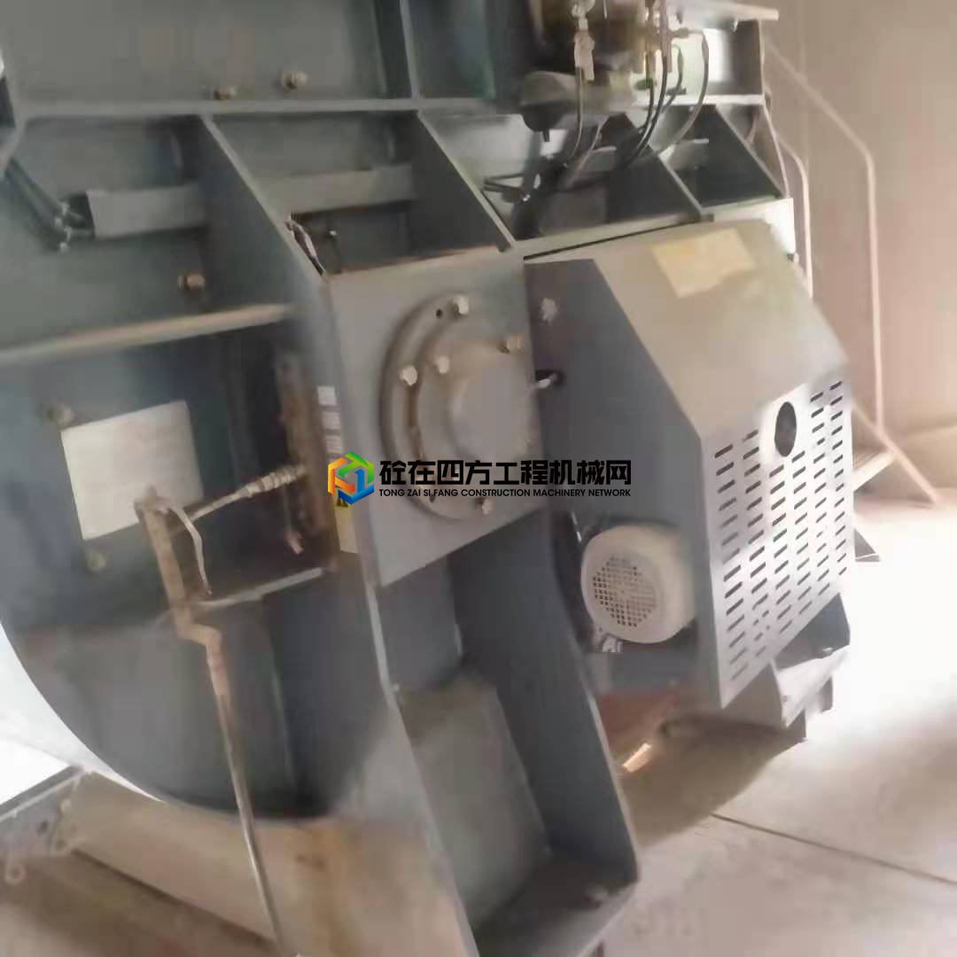 https://images.tongzsf.com/tong/truck_machine/20210608/160bf265a5da8e.jpg