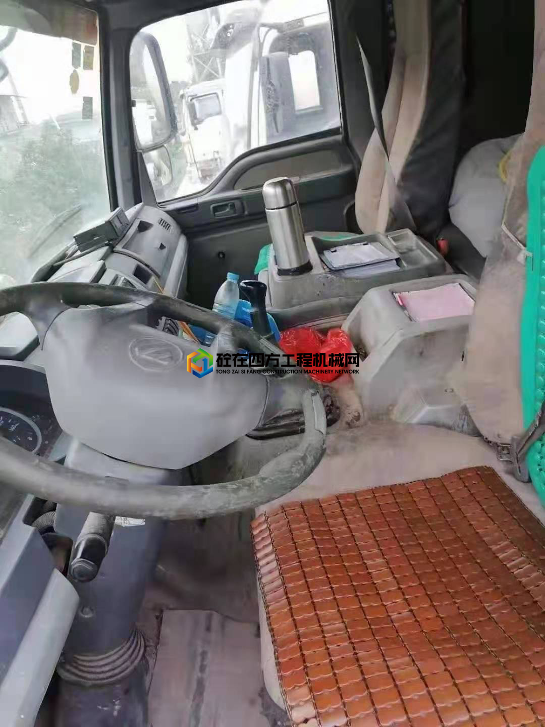 https://images.tongzsf.com/tong/truck_machine/20210608/160bf28adf3de1.jpg