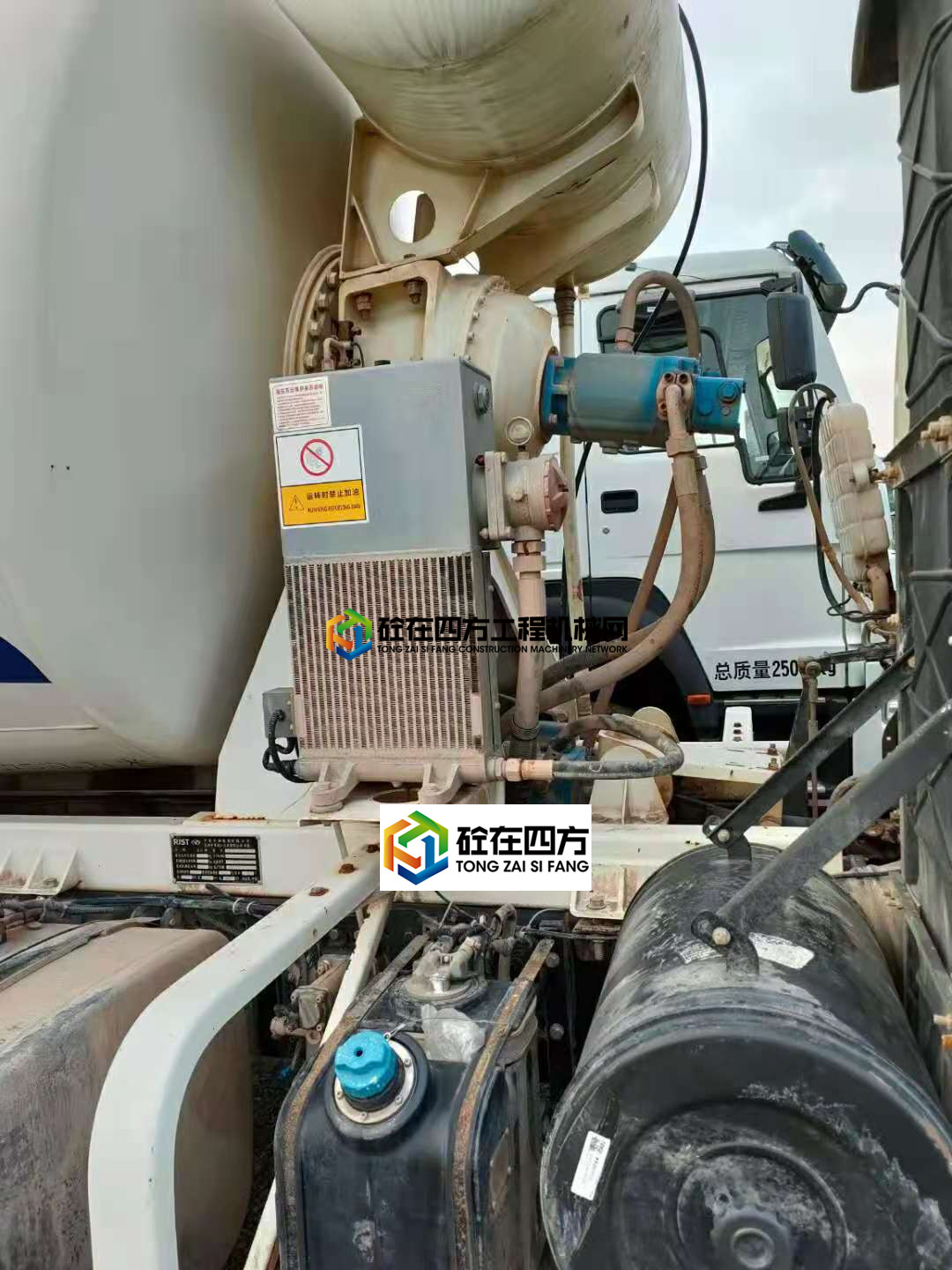 https://images.tongzsf.com/tong/truck_machine/20210609/160c0627c4aa36.jpg