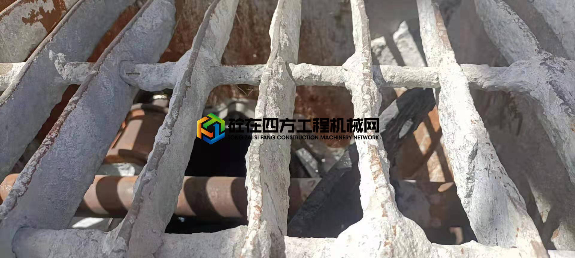 https://images.tongzsf.com/tong/truck_machine/20210609/160c06e529cfca.jpg