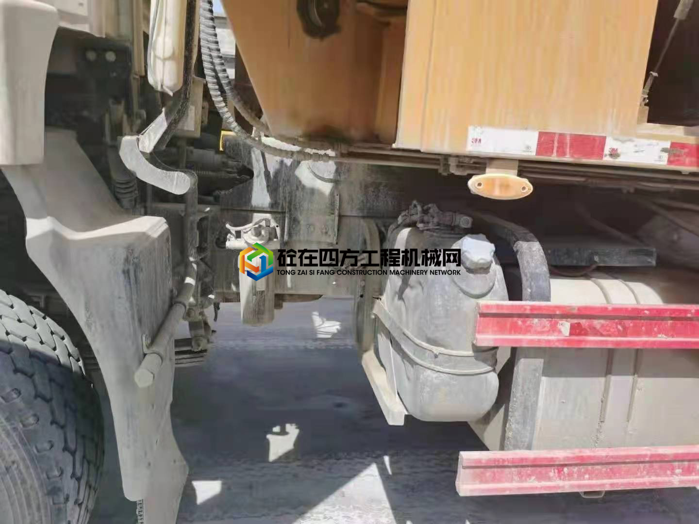 https://images.tongzsf.com/tong/truck_machine/20210609/160c07c784f9bf.jpg