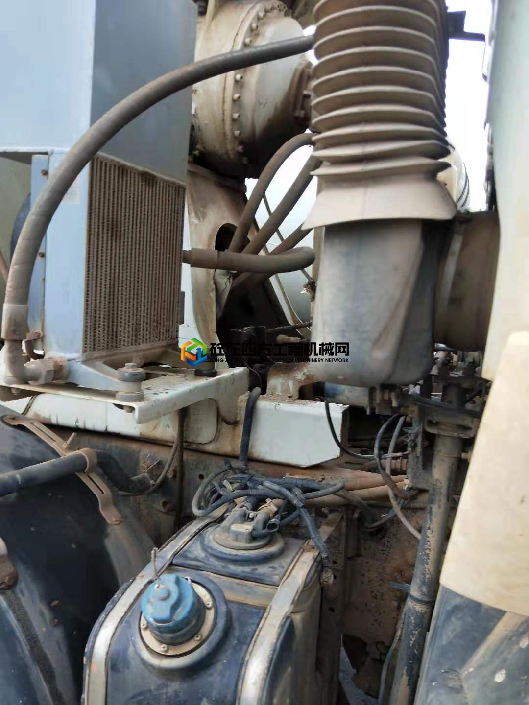 https://images.tongzsf.com/tong/truck_machine/20210619/160cd9bd09b87e.jpg