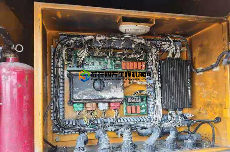 https://images.tongzsf.com/tong/truck_machine/20210623/160d29f962829b.jpg