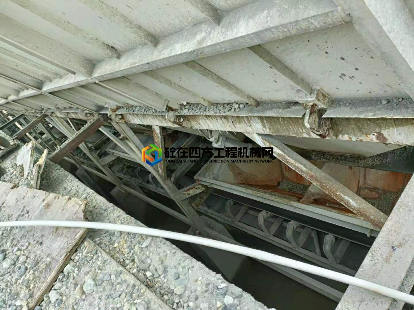https://images.tongzsf.com/tong/truck_machine/20210623/160d2a55bc8edf.jpg