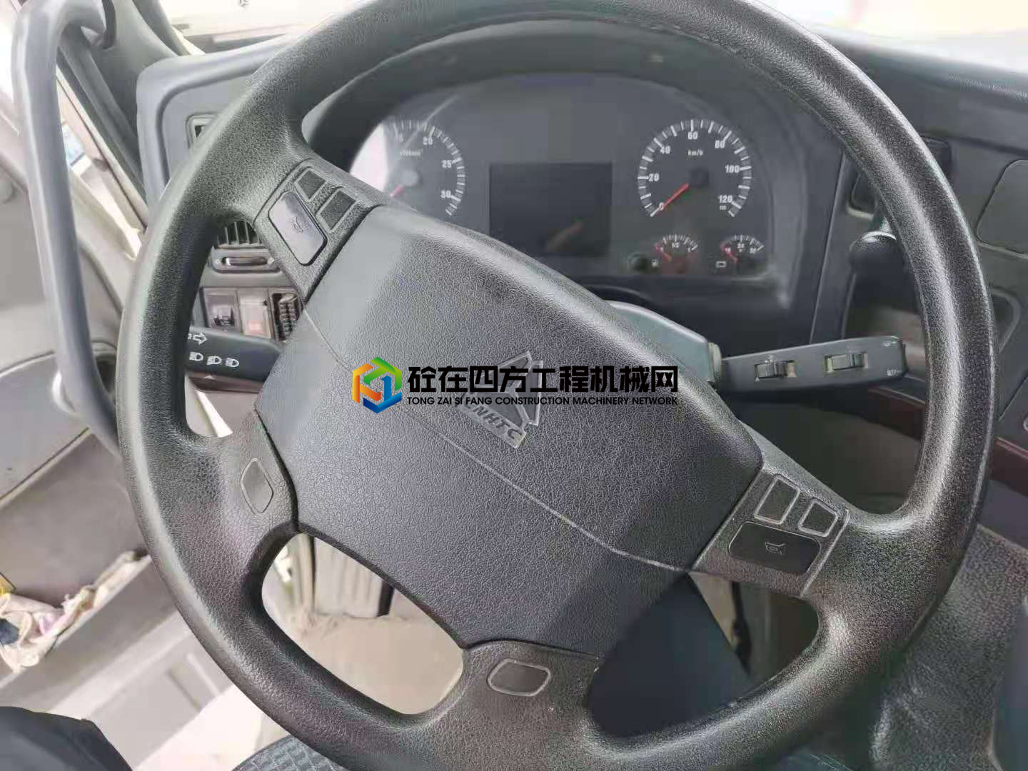 https://images.tongzsf.com/tong/truck_machine/20210629/160dac09710080.jpg