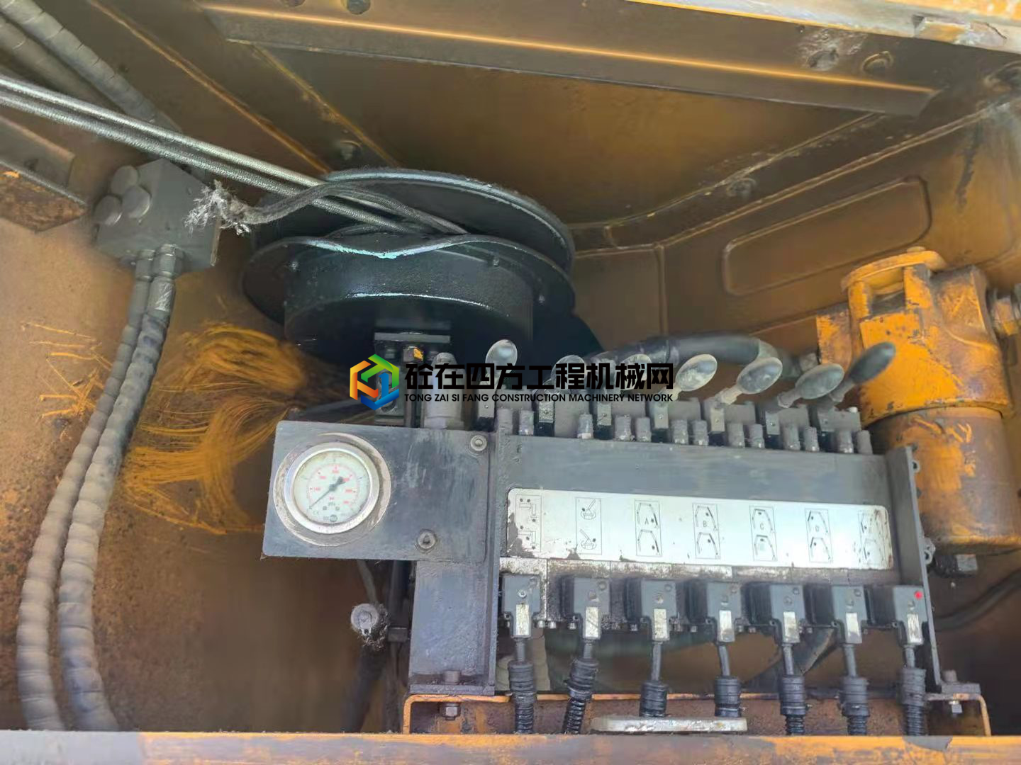 https://images.tongzsf.com/tong/truck_machine/20210705/160e2c48d2fd12.jpg