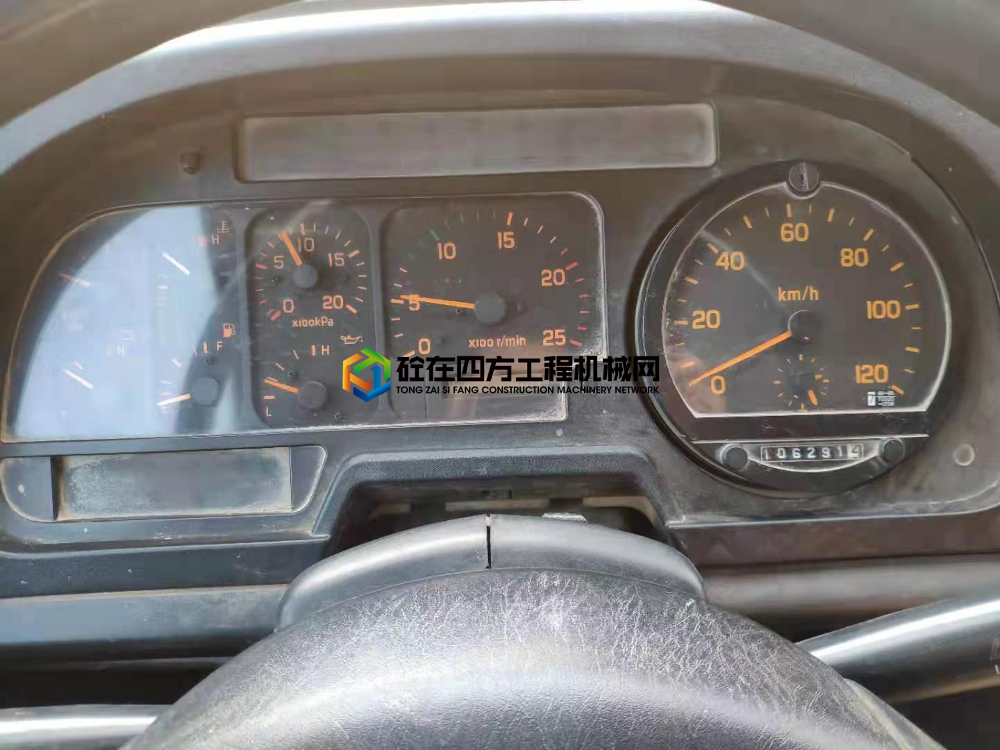 https://images.tongzsf.com/tong/truck_machine/20210705/160e2cc6db4250.jpg