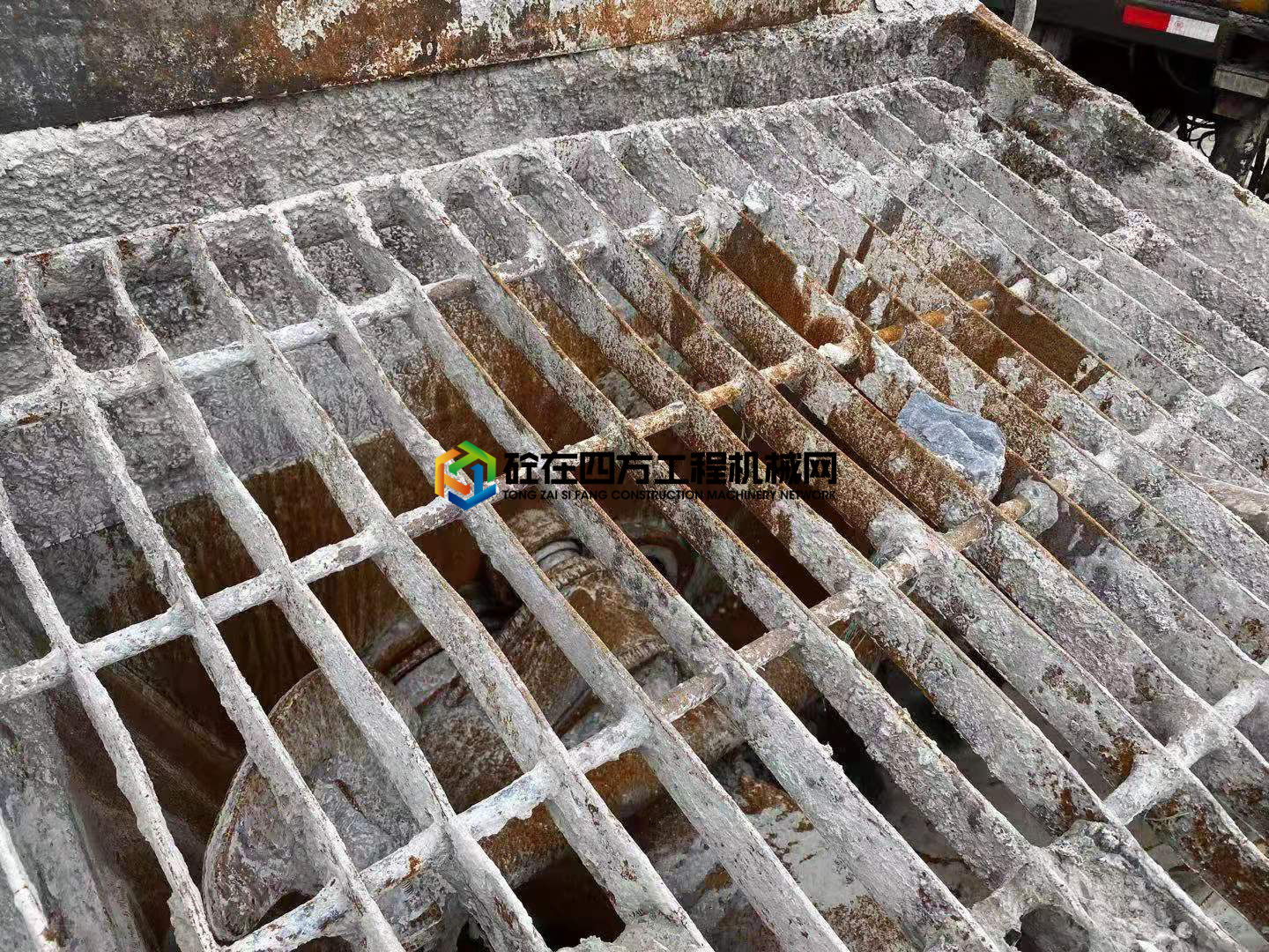https://images.tongzsf.com/tong/truck_machine/20210709/160e7bdc2d8f60.jpg