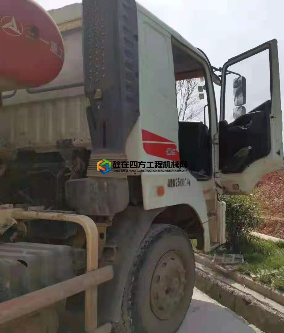 https://images.tongzsf.com/tong/truck_machine/20210712/160ebb9108bfe5.jpg
