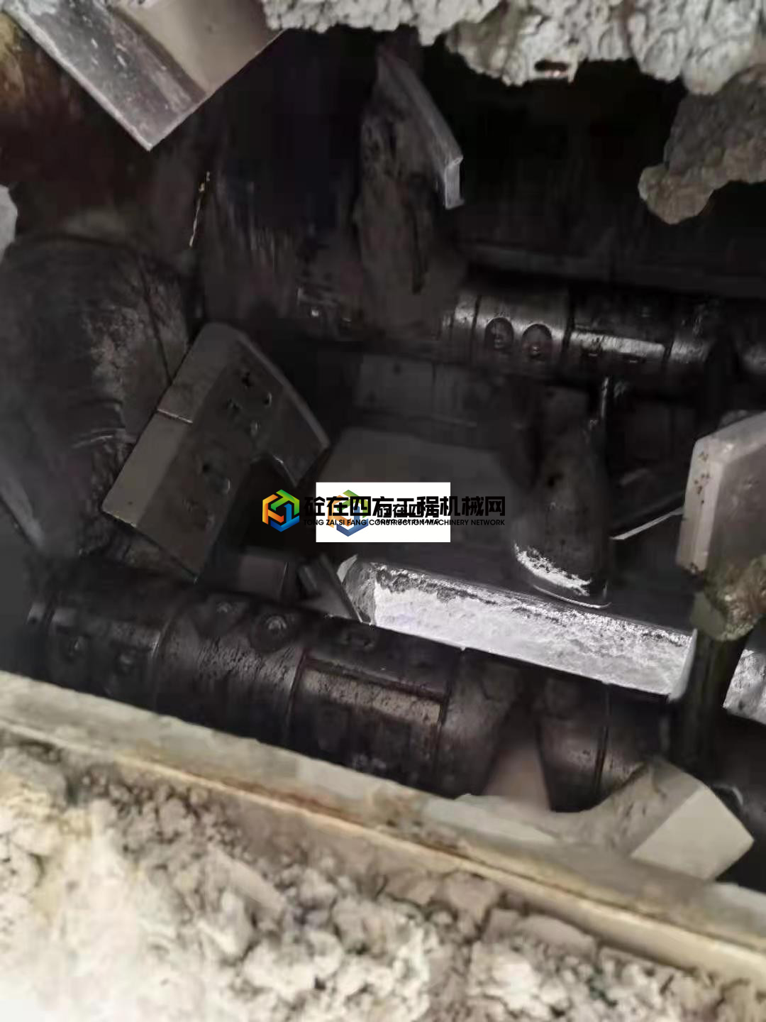https://images.tongzsf.com/tong/truck_machine/20210712/160ec0a9ce7ba6.jpg