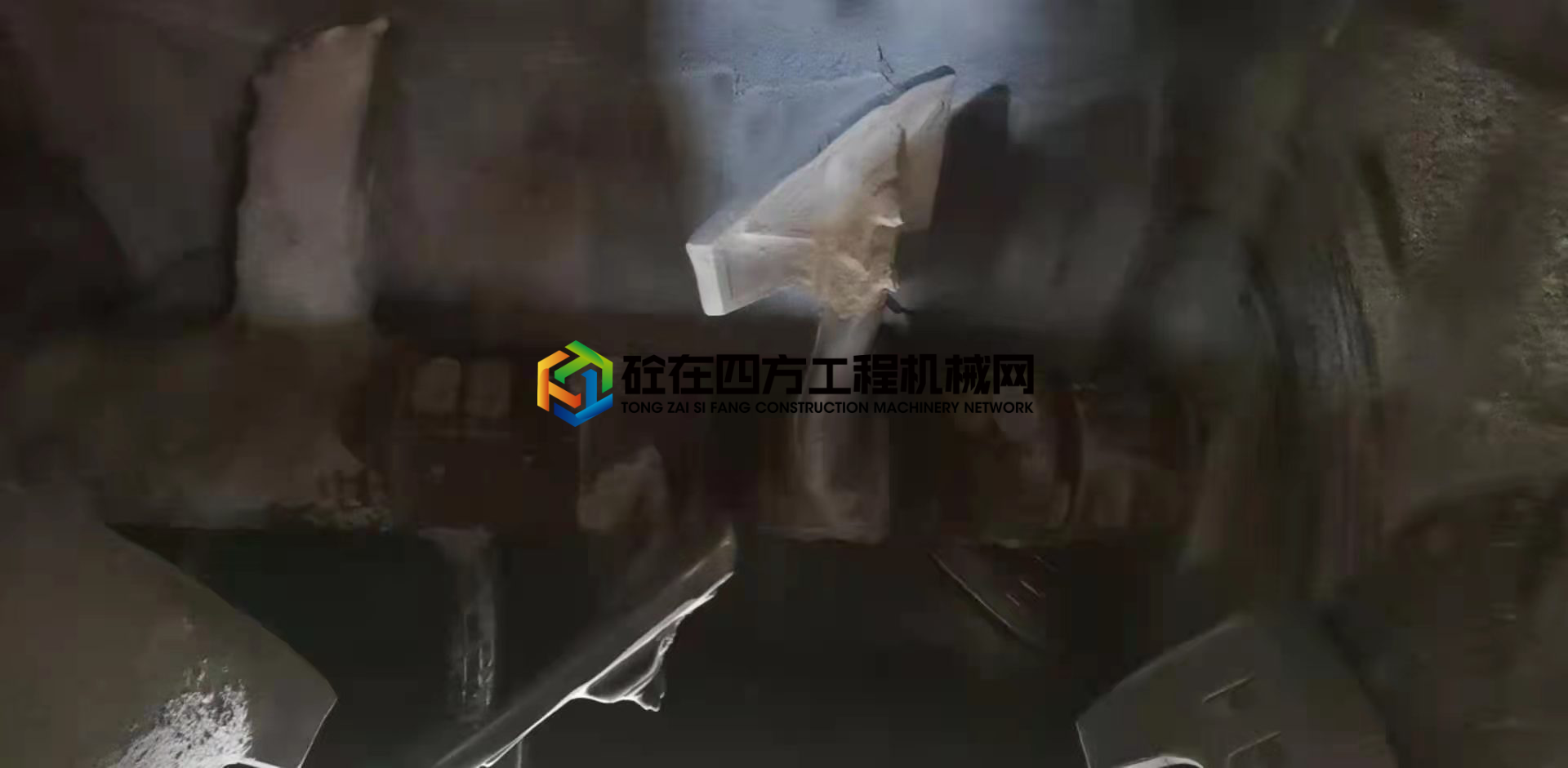 https://images.tongzsf.com/tong/truck_machine/20210714/160ee79bd12788.jpg