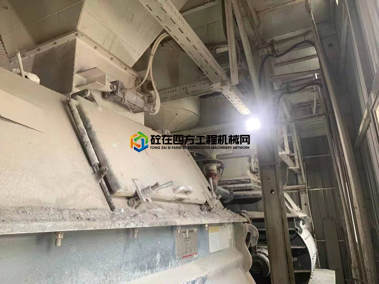 https://images.tongzsf.com/tong/truck_machine/20210715/160efec2db69a9.jpg