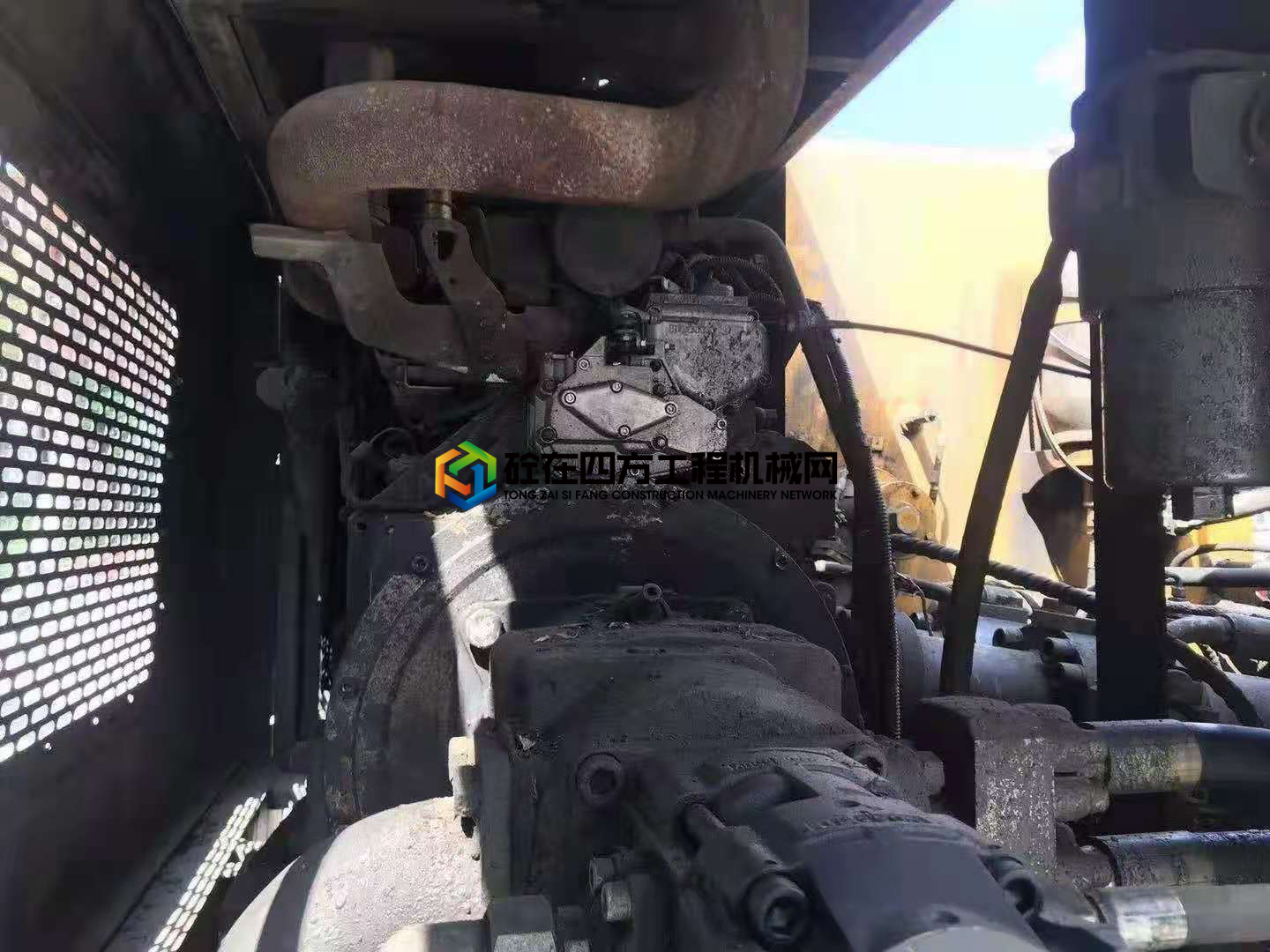 https://images.tongzsf.com/tong/truck_machine/20210716/160f0e7ea9a9c6.jpg