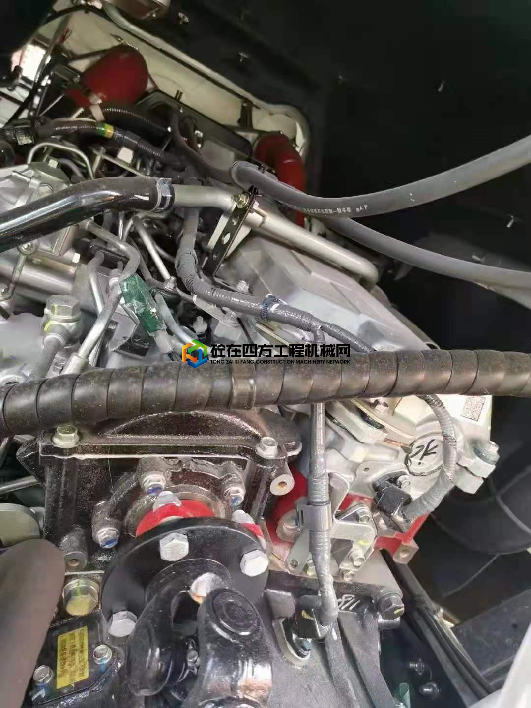 https://images.tongzsf.com/tong/truck_machine/20210721/160f79b86b10ce.jpg
