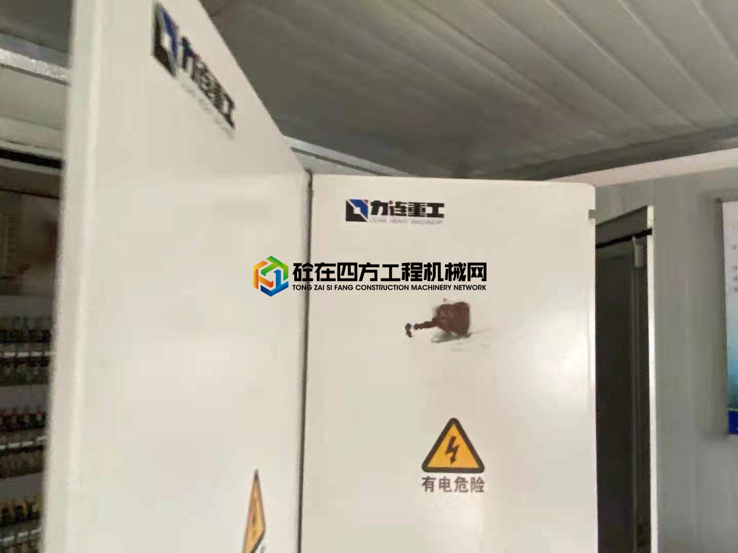 https://images.tongzsf.com/tong/truck_machine/20210721/160f7d4ae345a8.jpg