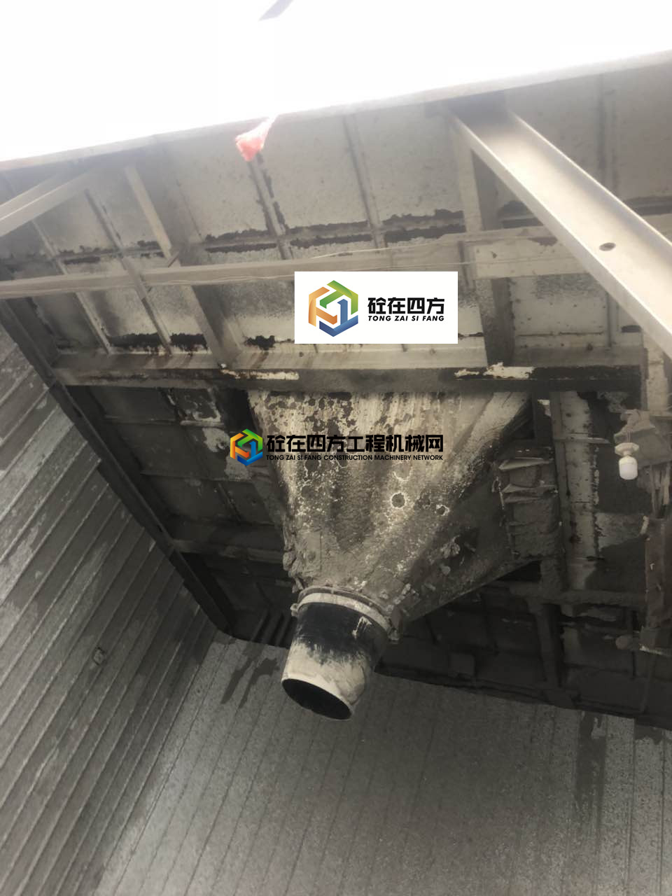 https://images.tongzsf.com/tong/truck_machine/20210721/160f7eee85b9b6.jpg