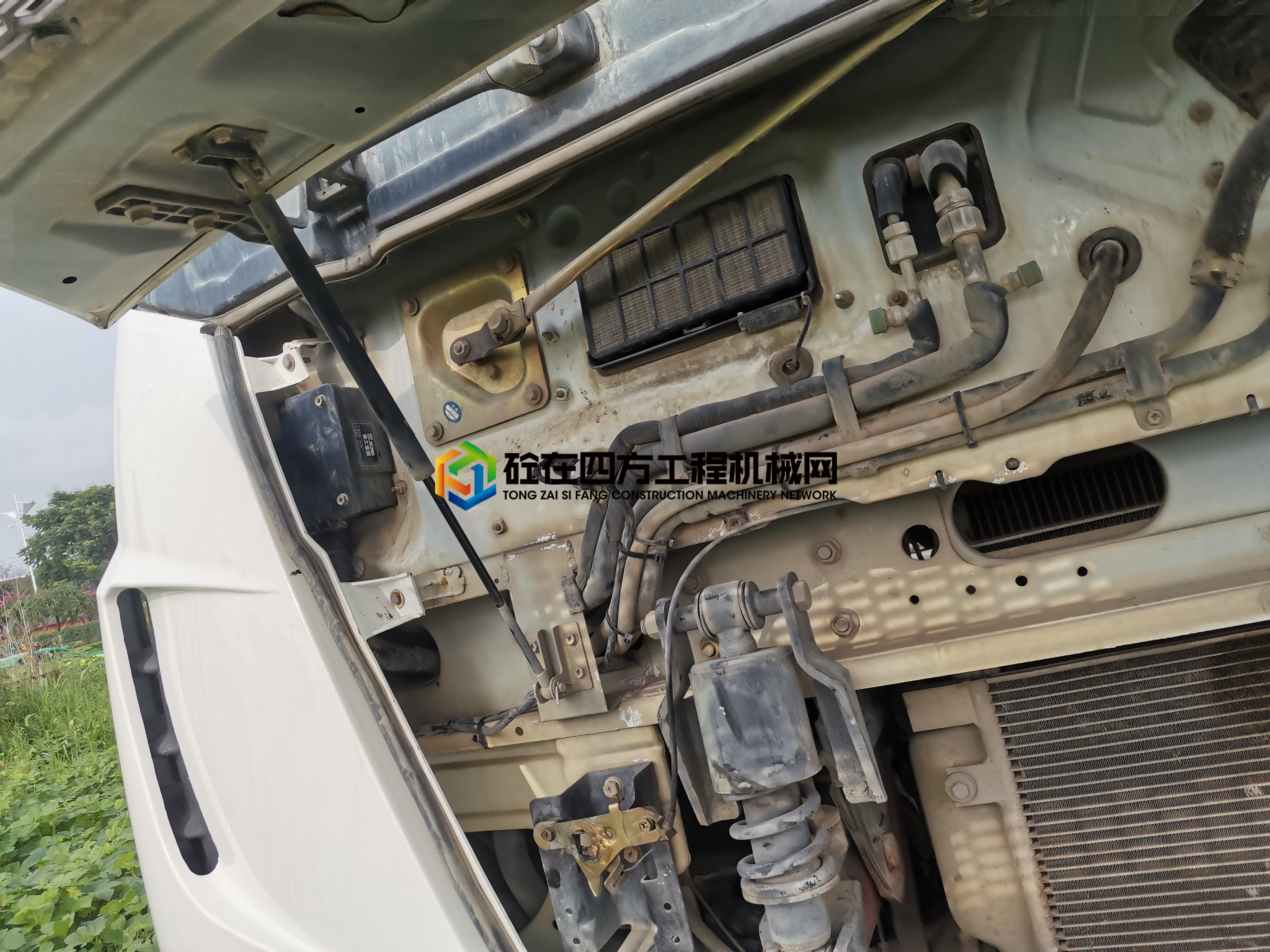 https://images.tongzsf.com/tong/truck_machine/20210722/160f8c6a8a3383.jpg