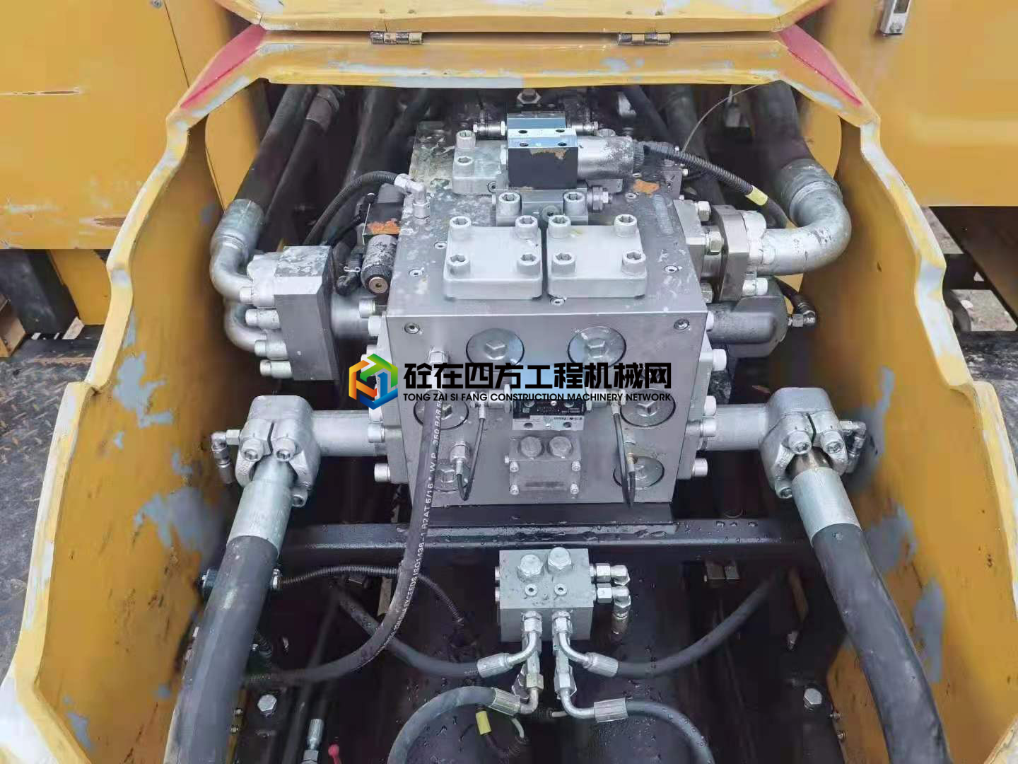 https://images.tongzsf.com/tong/truck_machine/20210723/160fa768dbccb7.jpg