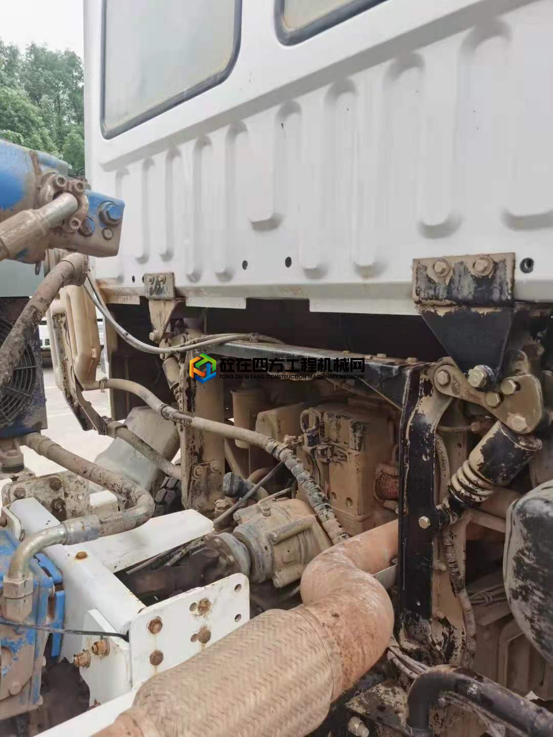 https://images.tongzsf.com/tong/truck_machine/20210723/160fa8b23cbeb5.jpg