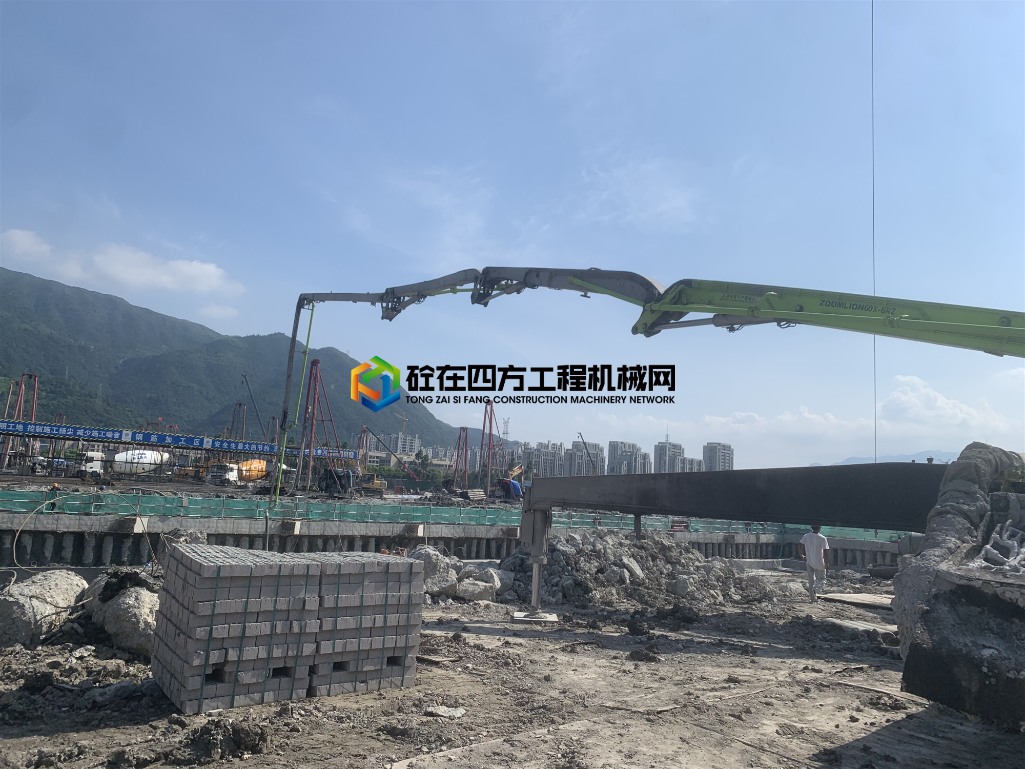 https://images.tongzsf.com/tong/truck_machine/20210724/160fb6c0d0da11.jpg