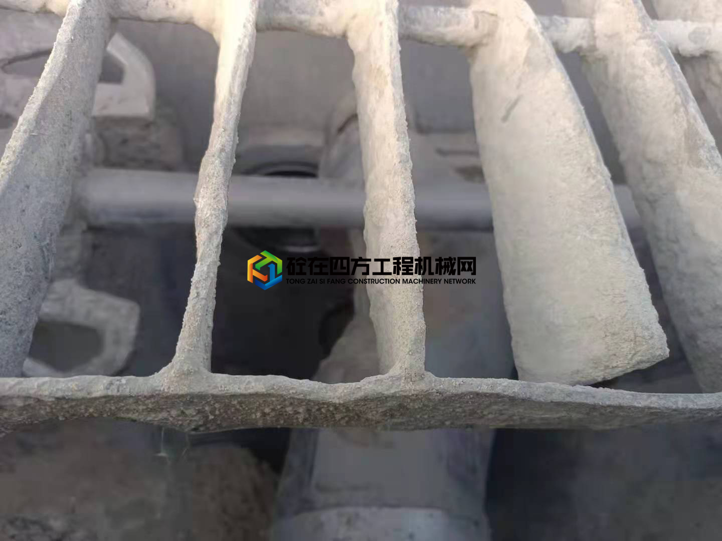 https://images.tongzsf.com/tong/truck_machine/20210724/160fbd456cffa2.jpg