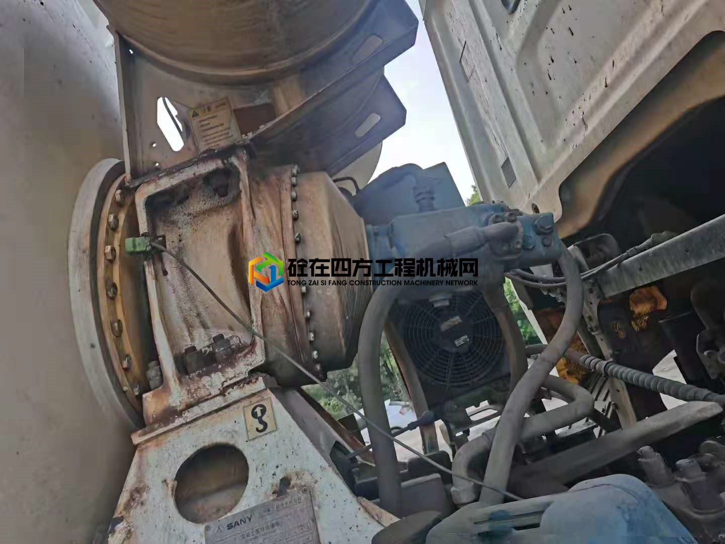 https://images.tongzsf.com/tong/truck_machine/20210726/160fe6672b41aa.jpg