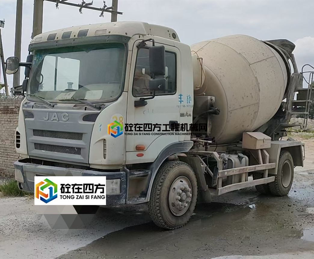 https://images.tongzsf.com/tong/truck_machine/20210803/16108f54fe9d3e.jpg