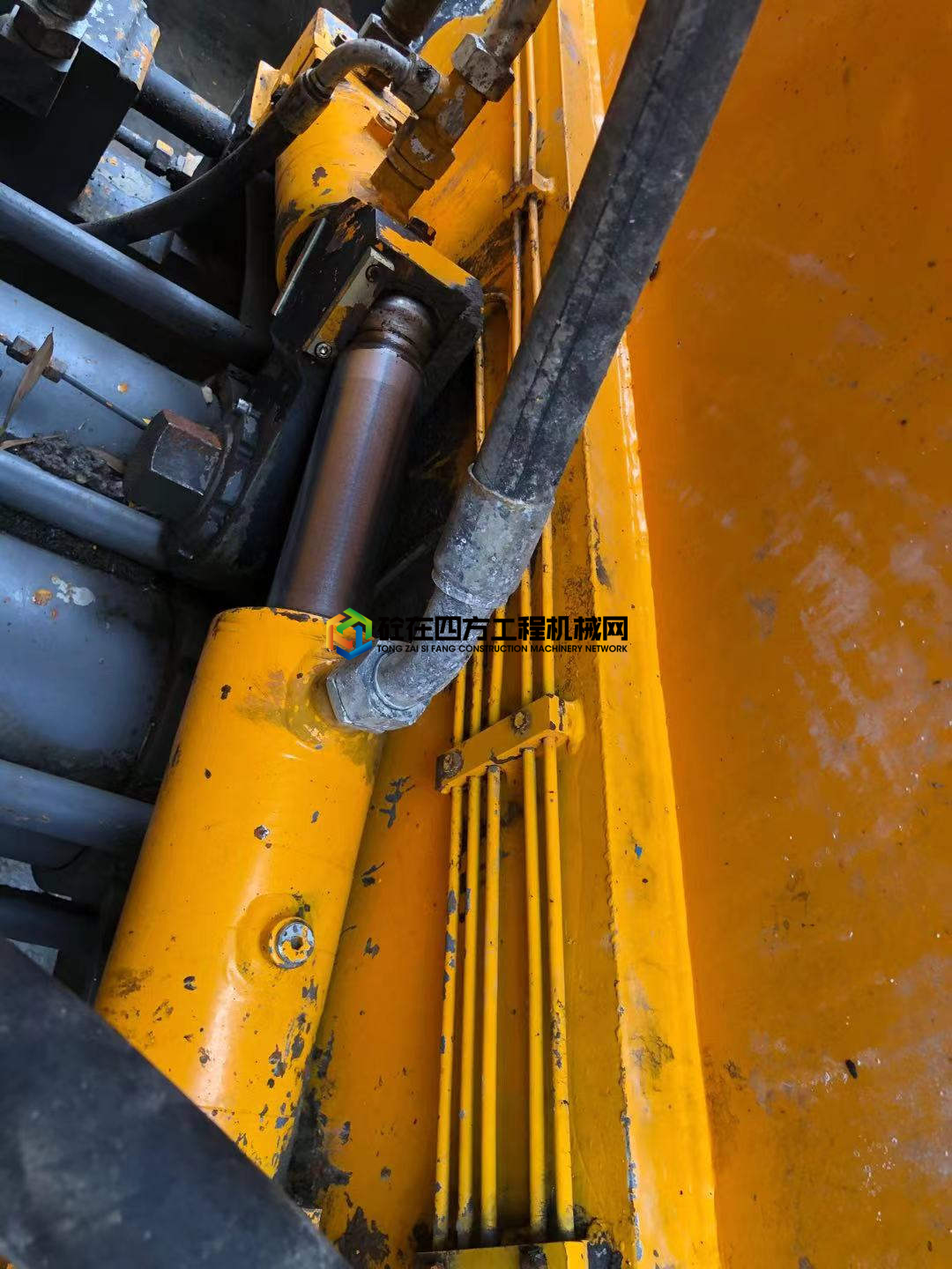 https://images.tongzsf.com/tong/truck_machine/20210807/1610dfcaa8d306.jpg