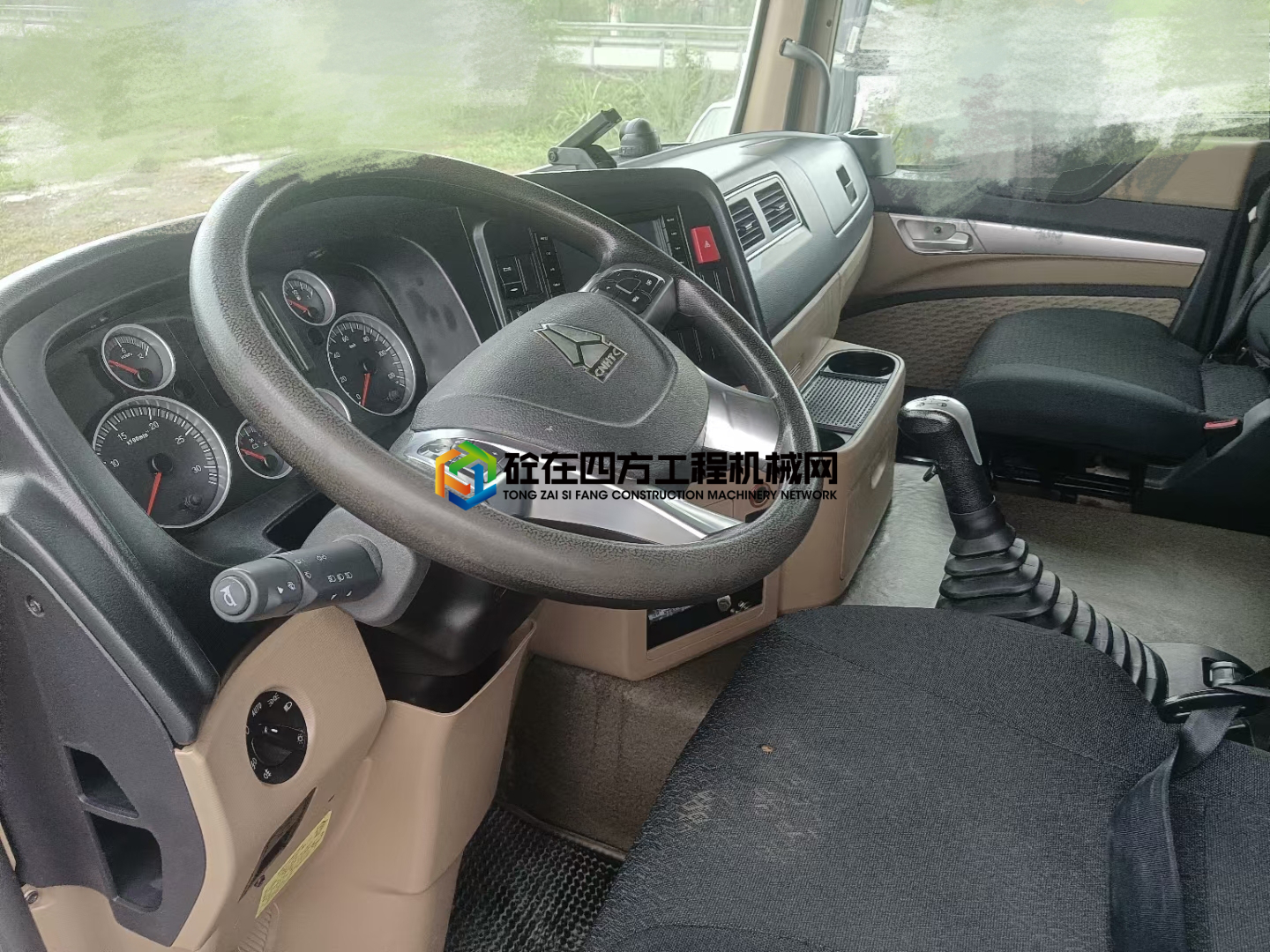 https://images.tongzsf.com/tong/truck_machine/20210808/1610f5e4cddd69.jpg
