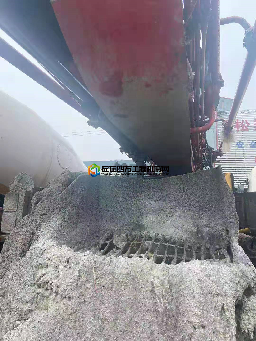 https://images.tongzsf.com/tong/truck_machine/20210809/161109dc0832ac.jpg